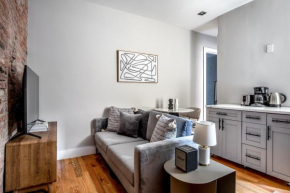 SoHo 2BR w Balcony WD nr WF NYC-1190